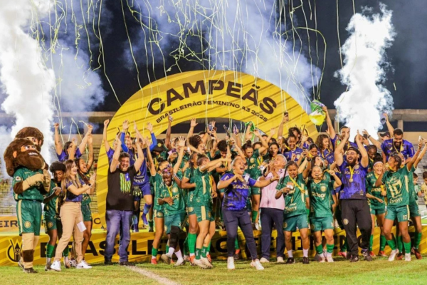 Atlético Piauiense conquista título nacional inédito no futebol feminino com goleada