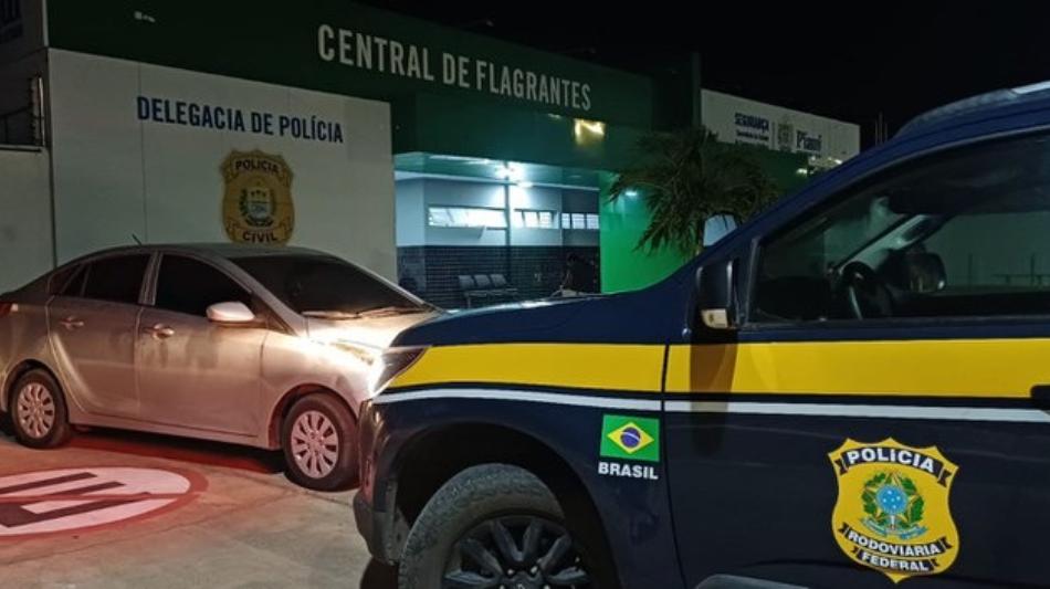 PRF recupera veículo roubado em Parnaíba durante fiscalização em Parnaíba
