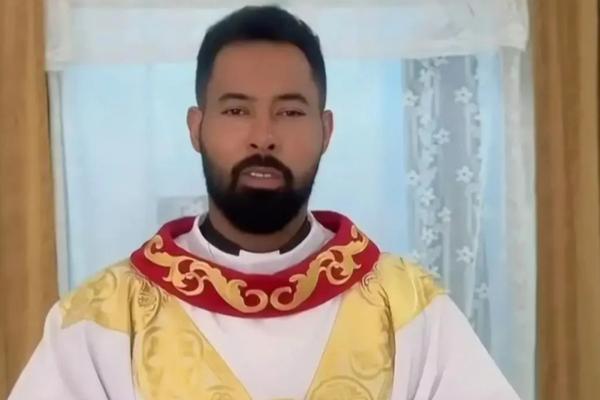 Padre flagrado com noiva de fiel nega envolvimento e diz que apenas deu abrigo