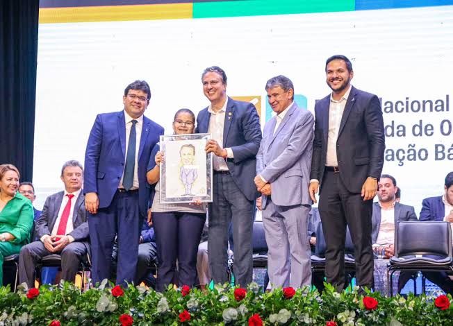 Ministro Camilo Santana lança programa Pé-de-Meia em Teresina nesta terça 05