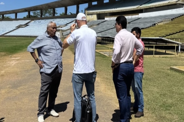 CBF avalia condições do estádio Albertão para possível revitalização em Teresina