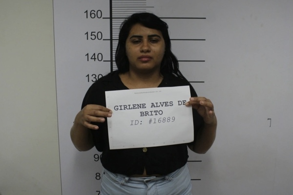 Justiça concede domiciliar a grávida presa com droga e por agressão a repórter