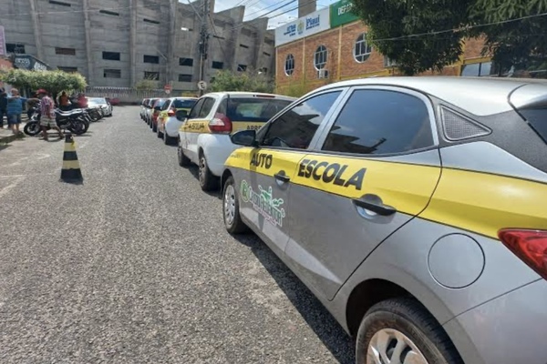 CNH pode ficar até 80% mais barata com fim da exigência de autoescola