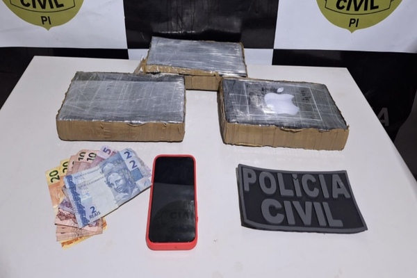 Casal é preso ao receber 2,5 kg de pasta base de cocaína em Picos