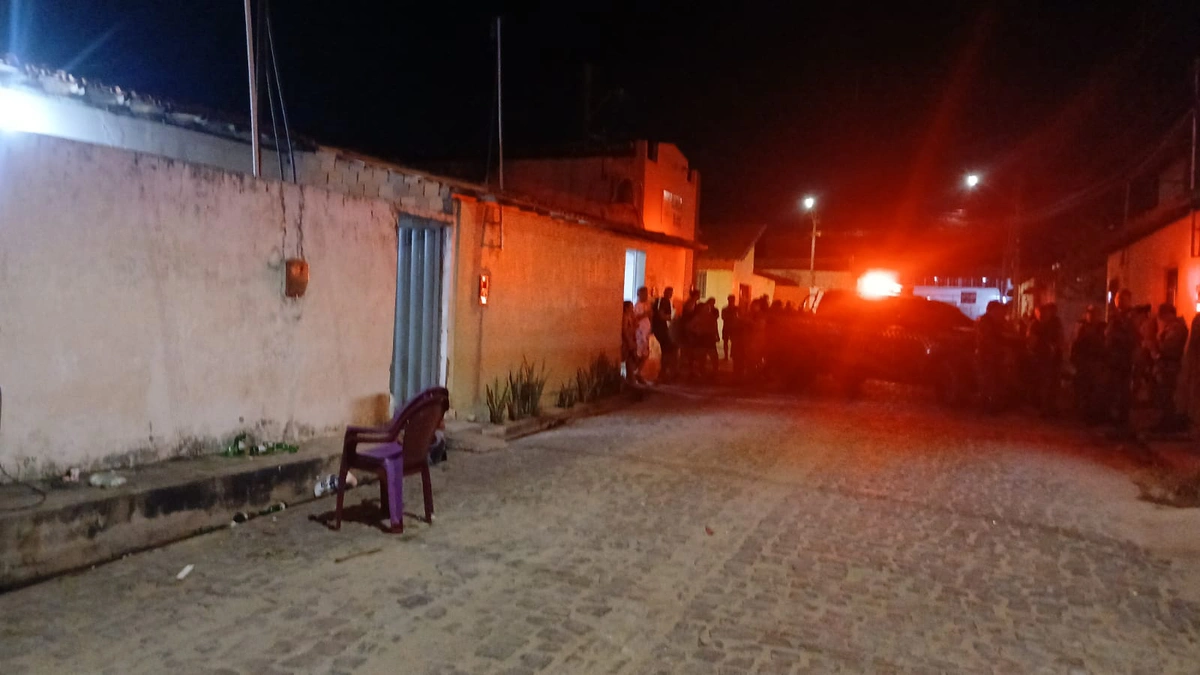 Adolescente de 17 anos é morto a tiros em bar no bairro Alto da Ressurreição