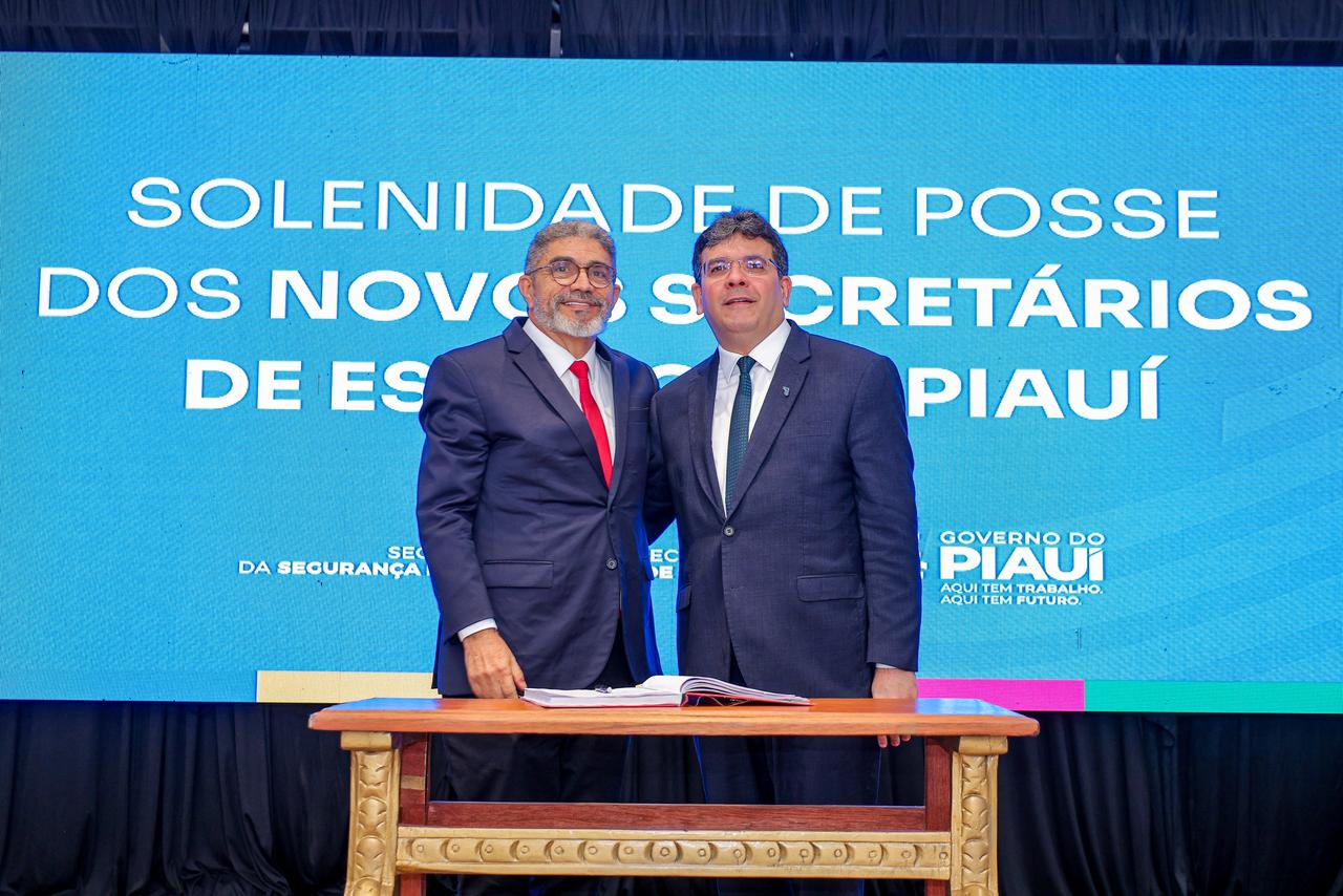 Governo empossa novos secretários de Saúde e Segurança Pública
