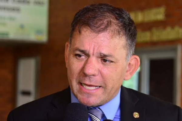 Deputado diz que há consenso no MDB pelo apoio a Rafael, independente da vaga de vice