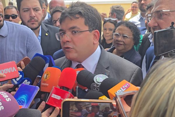 Governador afirma que novos empréstimos serão para pagar dívidas antigas