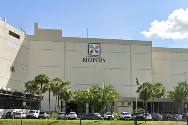 Feriado da Proclamação da República terá funcionamento especial no centro e shoppings