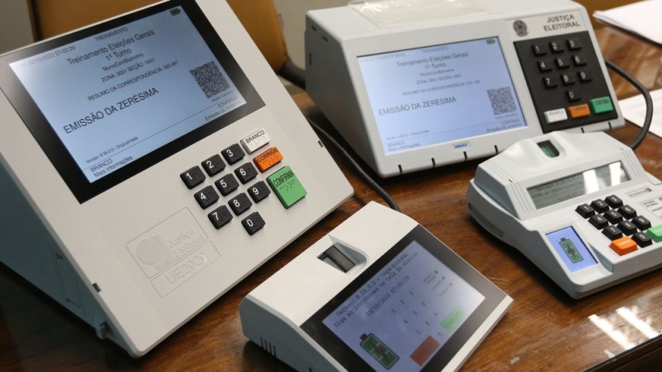 Pré-campanha de 2026 começa com regras e limitações; saiba o que não pode