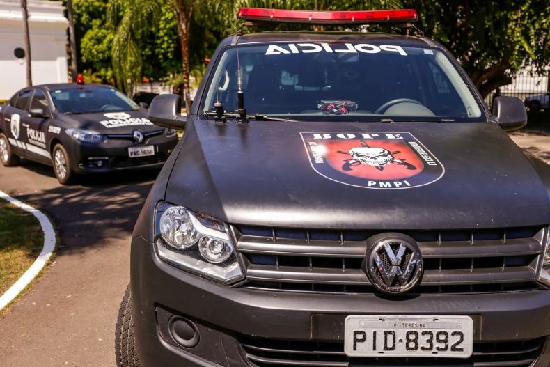 Três homens são presos por tráfico de drogas e receptação de materiais furtados em Parnaíba
