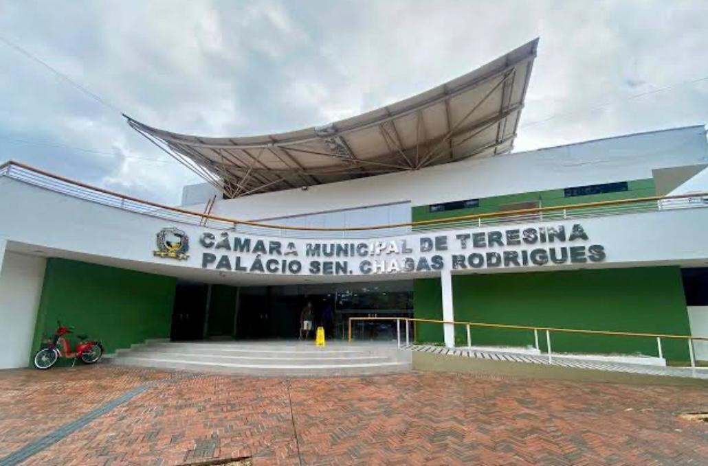 CCJ da Câmara aprova reajuste salarial para servidores de Teresina