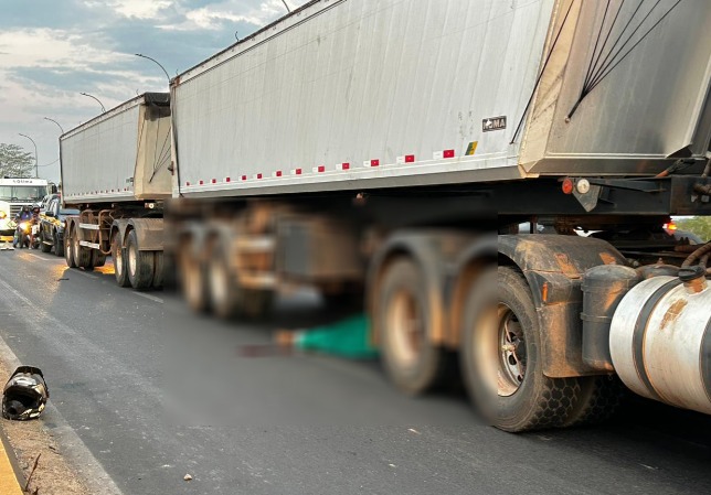 Motociclista morre em colisão frontal com carreta na zona Sudeste de Teresina