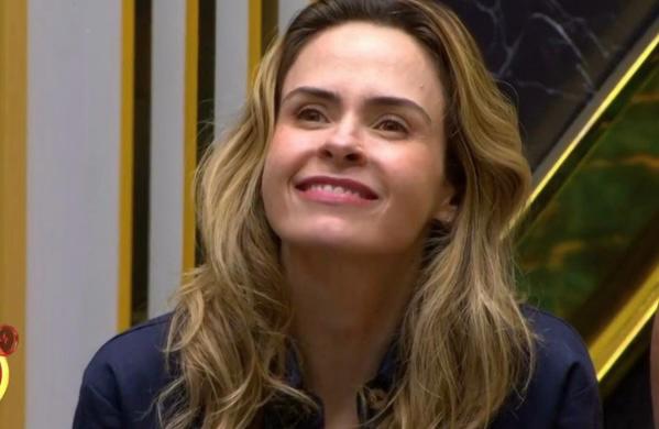 Ana Paula vira favorita e gera incômodo financeiro na Globo