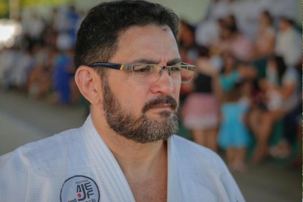 Sílvio Mendes muda gestão e exonera secretário executivo da Semel
