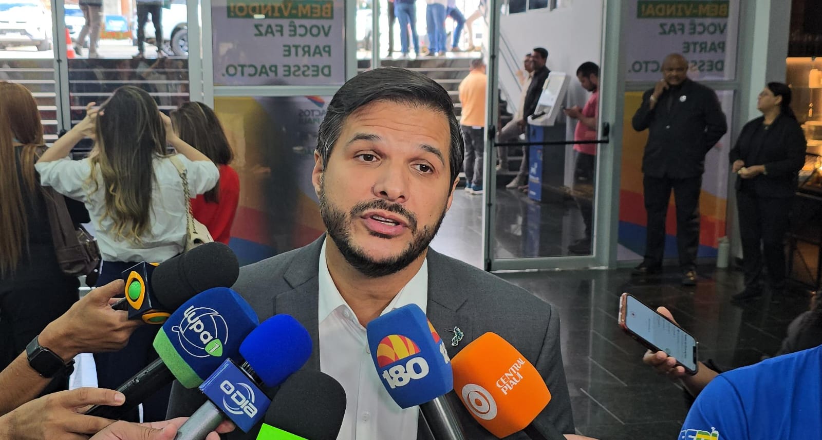 Washington Bandeira destaca participação popular na construção do plano de governo