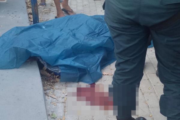 Polícia investiga vingança após homem ser morto com nove facadas em praça de Teresina