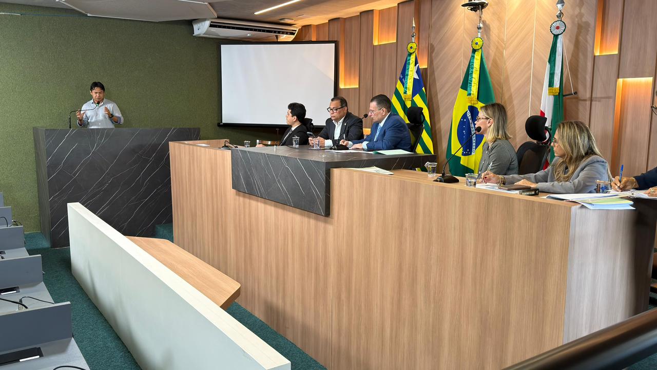 Deputado Gessivaldo realiza audiência sobre recarga de carros elétricos
