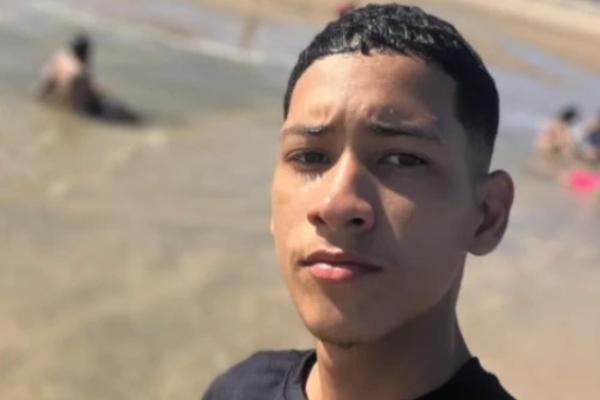 Adolescente de 18 anos desaparece em Teresina após sair para mutirão